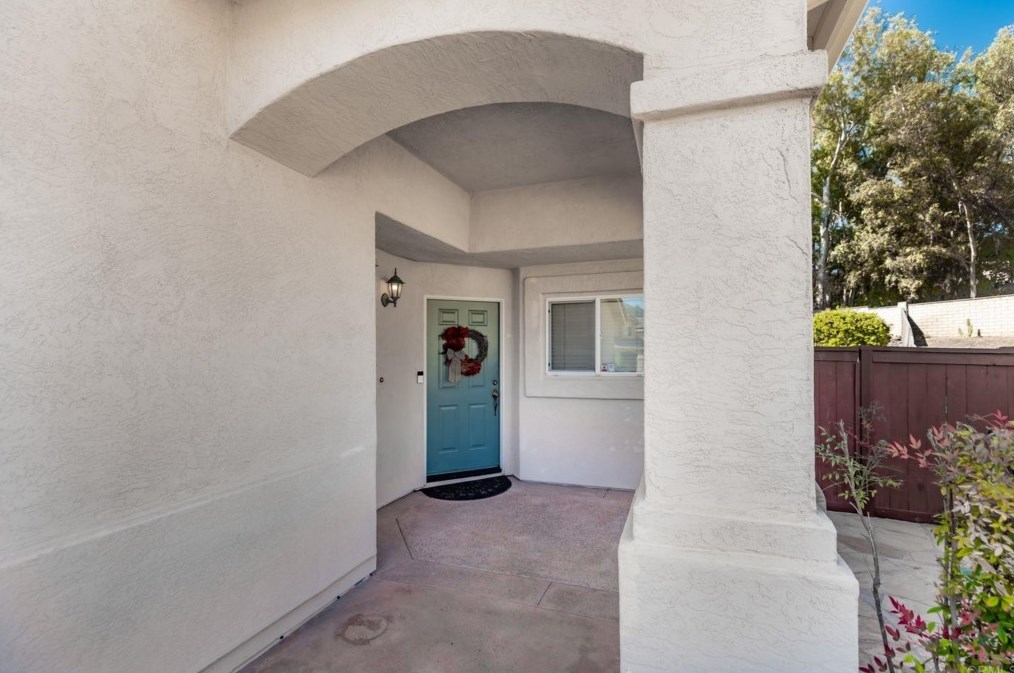 8724 Verna Dr, Escondido, CA 92026-5902