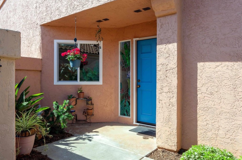 1725 Sawgrass Gln, Escondido, CA 92026-1064