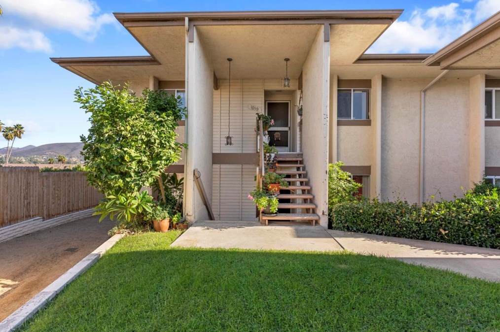 1003 Lanza Ct, San Marcos, CA 92078