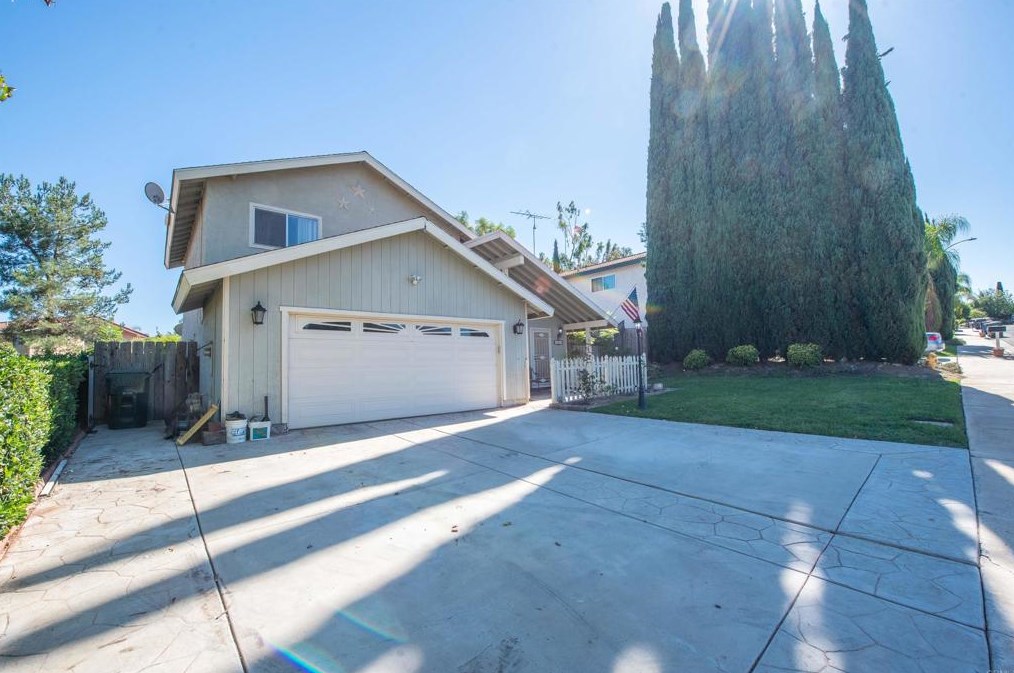 1843 Rees Rd, San Marcos, CA 92069