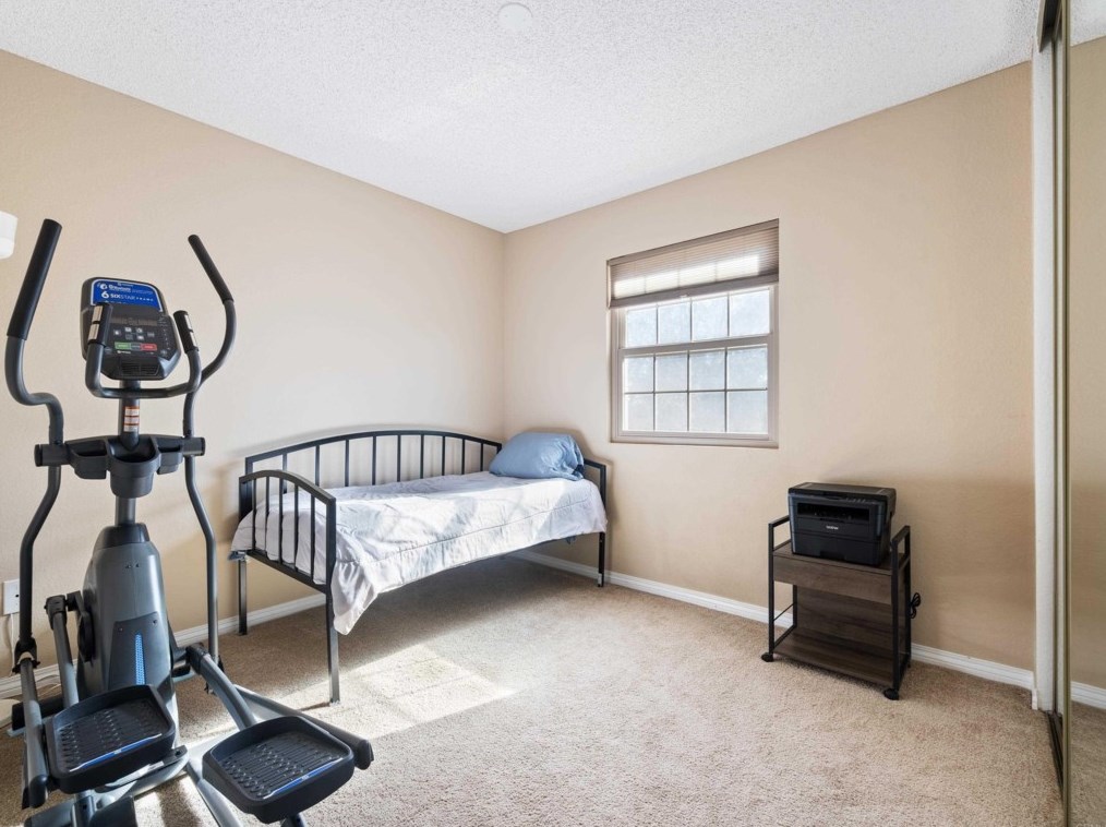 1268 Avocado Ave, Escondido CA  92026-2417 exterior