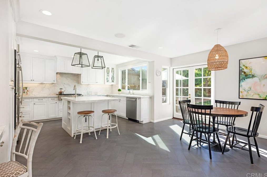 1021 Cerro Largo Dr, Solana Beach, CA 92075