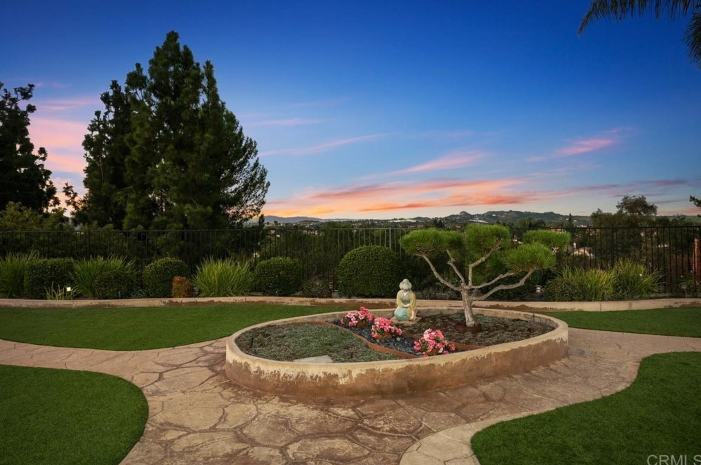 4932 Wildwood Dr, Oceanside, CA 92057