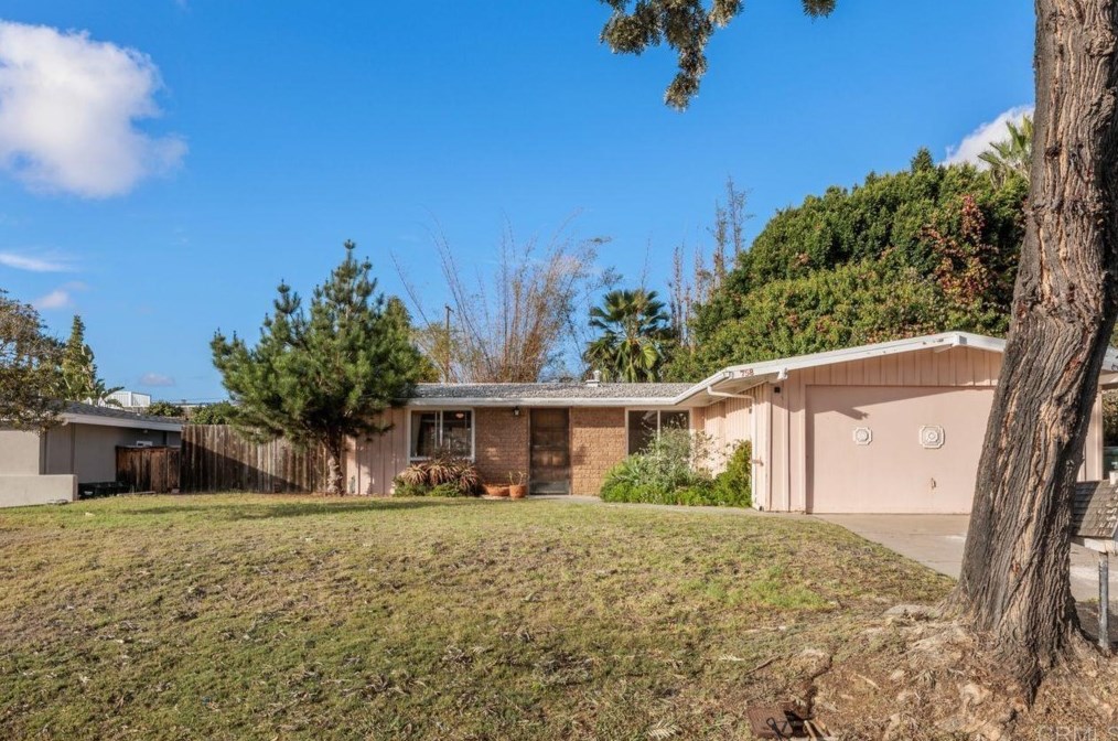 758 Cathy Ln, Cardiff by the Sea, CA 92007