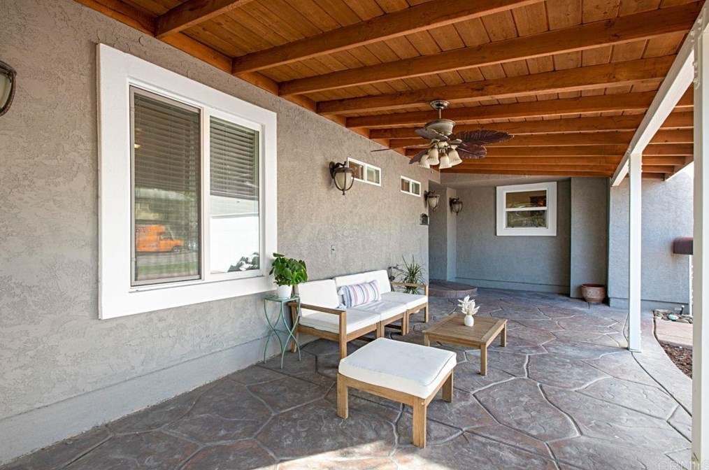9722 Roe Dr, Santee, CA 92071