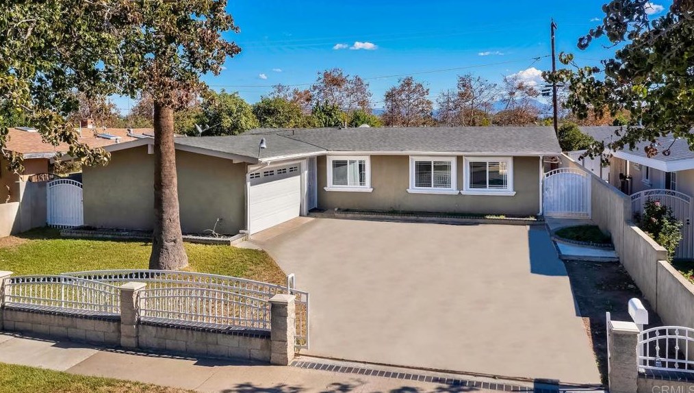 2055 S Rene Dr, Santa Ana, CA 92704