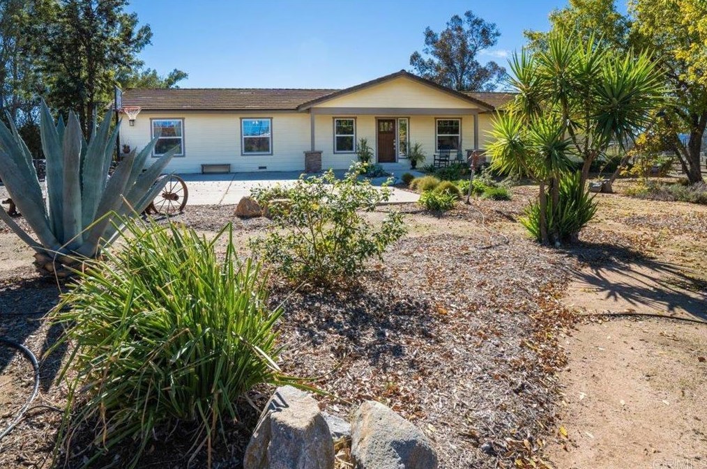 1818 Walnut St, Ramona, CA 92065