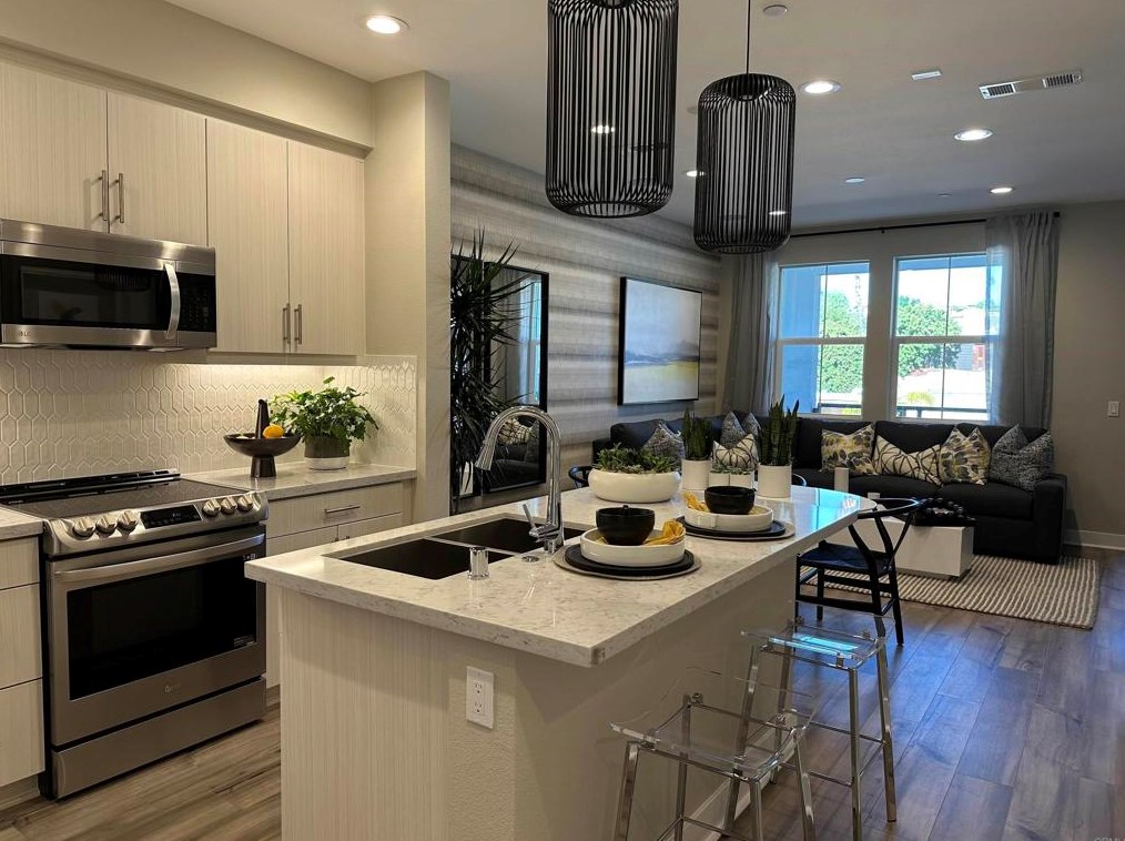 7691 University Ave #105, La Mesa, CA 91942