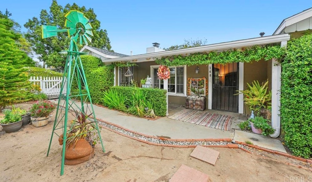 148 Barhaven Ln, Fallbrook, CA 92028-3078