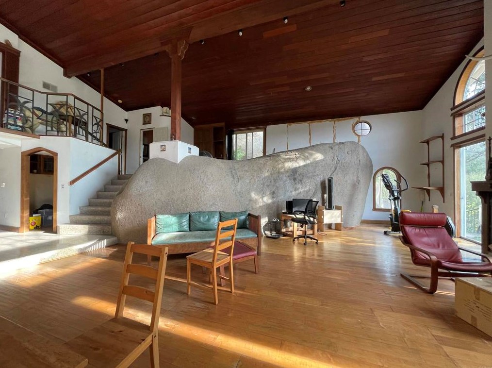 28417 Meadow Glen Way, Escondido, CA 92026