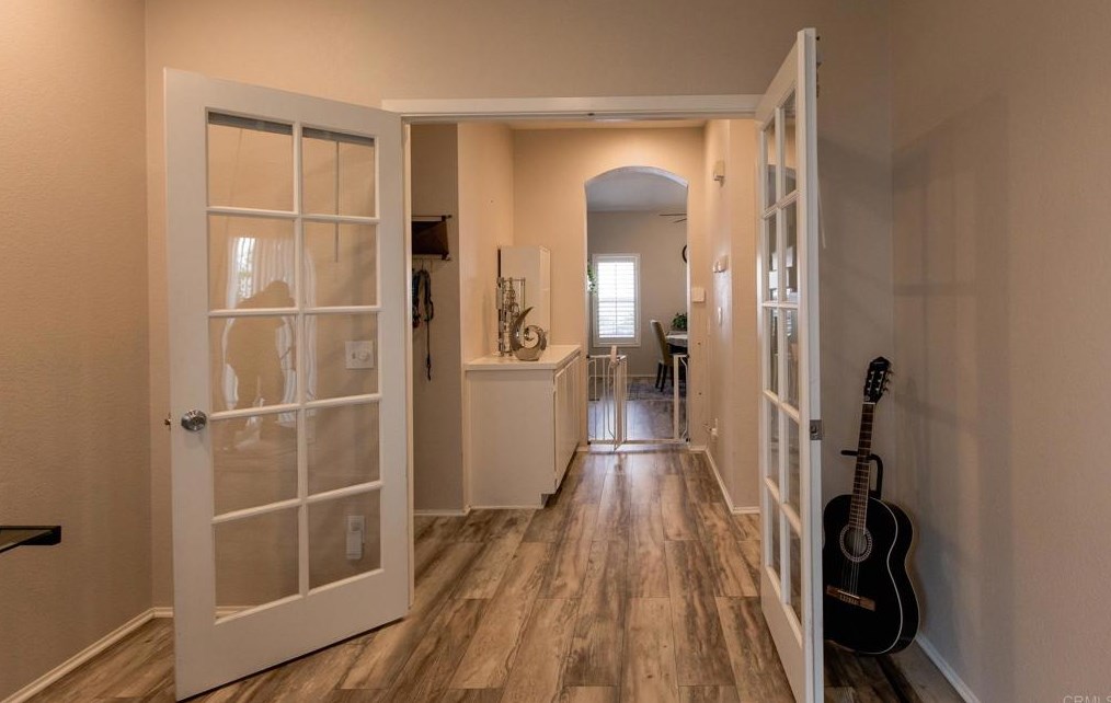 33180 Camino Piedra Rojo, Temecula CA  92592-1806 exterior