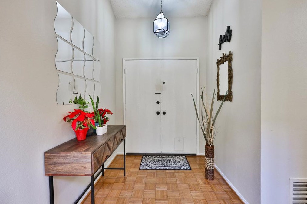 335 Windyridge Gln, Escondido, CA 92026-4933