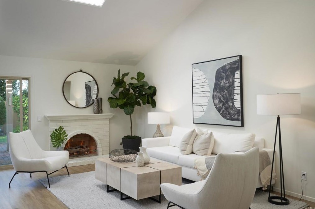 757 Rocking Horse Rd, Vista, CA 92081