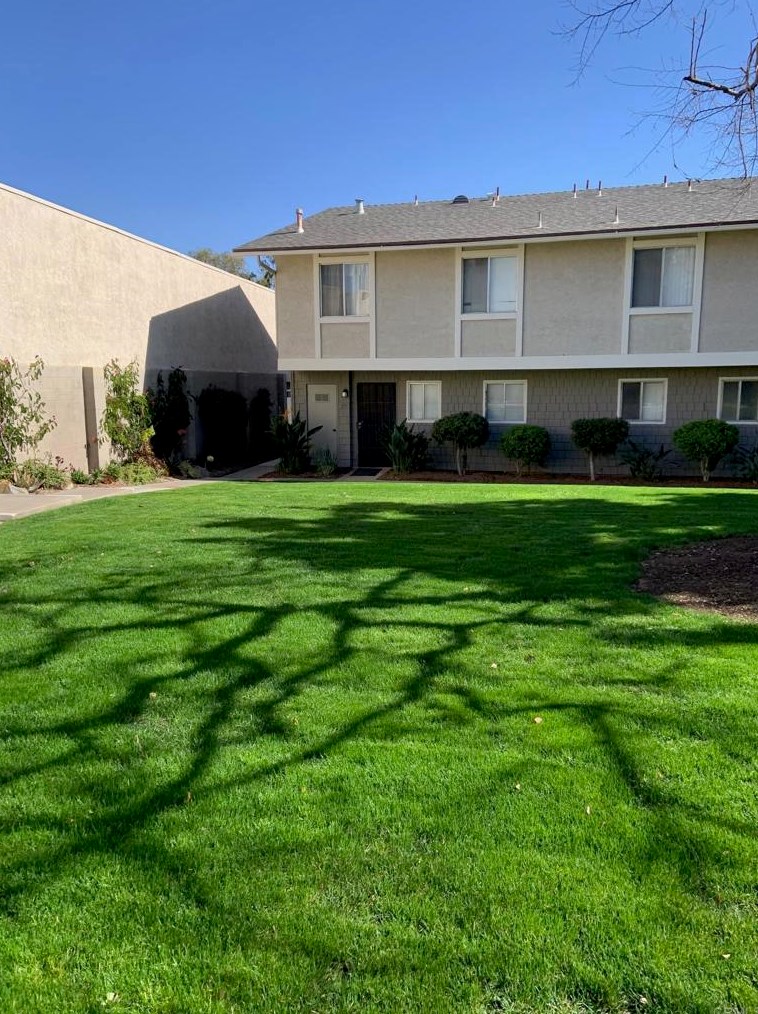 2112 E Vista Way #15, Vista, CA 92084