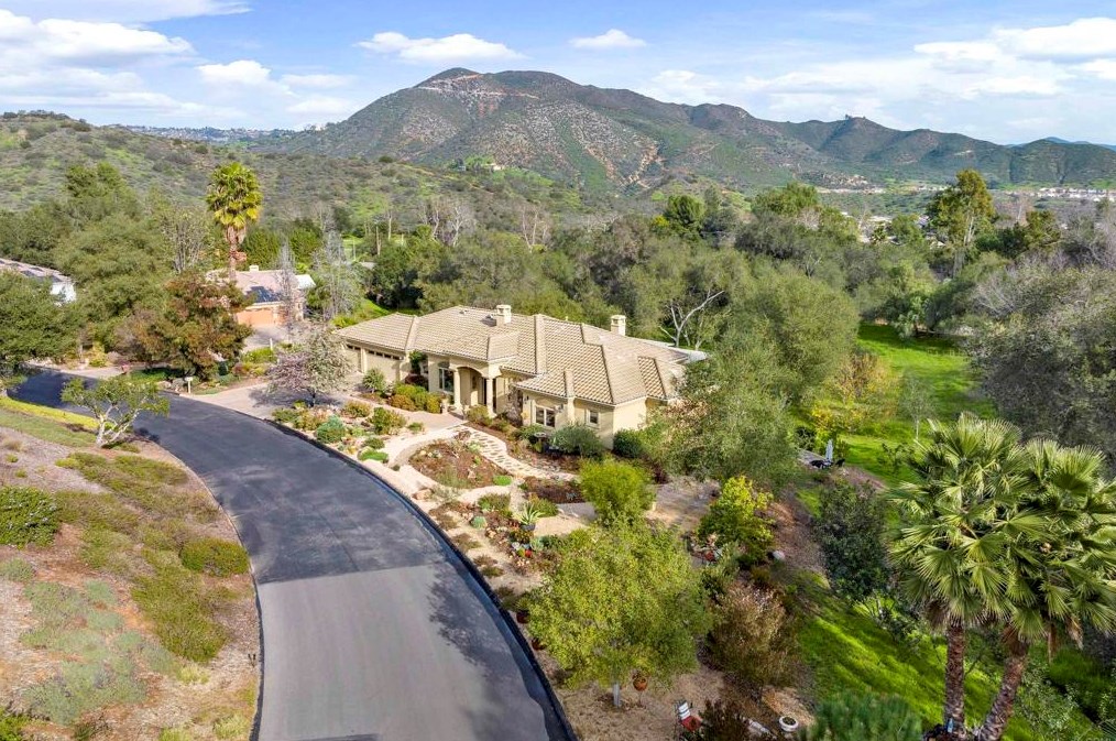 4047 Millagra Dr, Fallbrook, CA 92028-8674