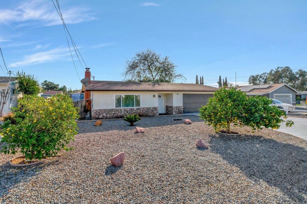 687 Mcdonald Ln, Escondido, CA 92025-6419