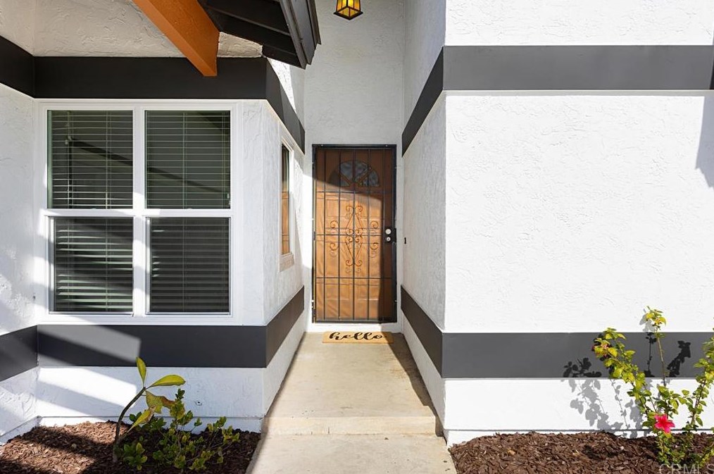 1081 Tylee St, Vista, CA 92083