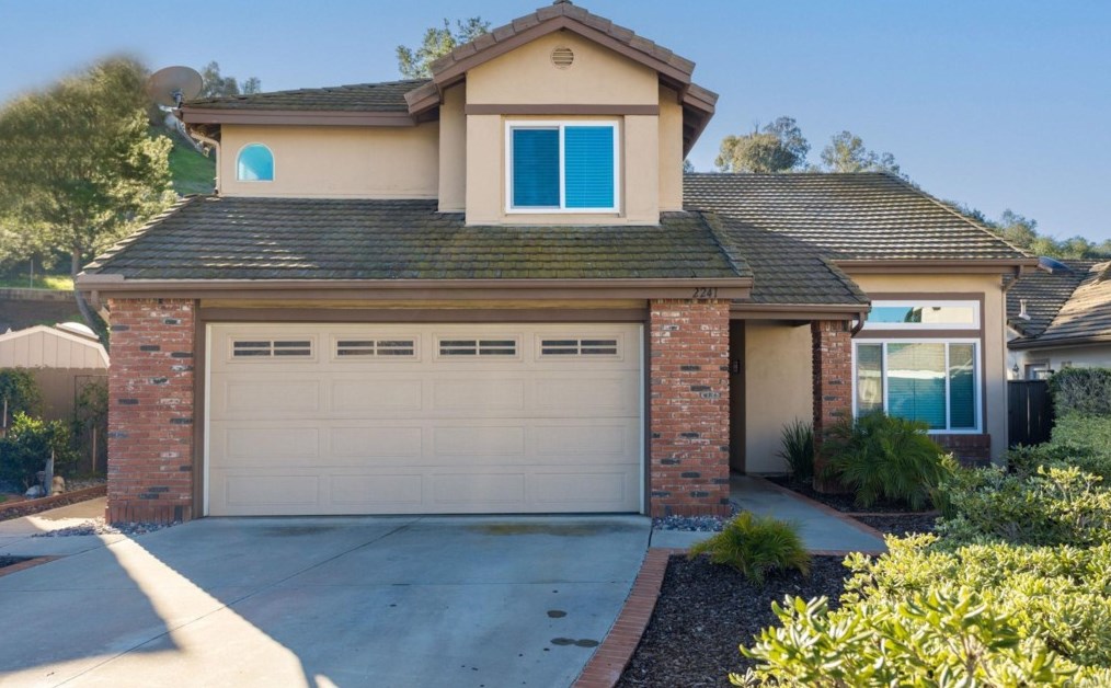 2241 Creek Hollow Pl, Escondido, CA 92026-4025