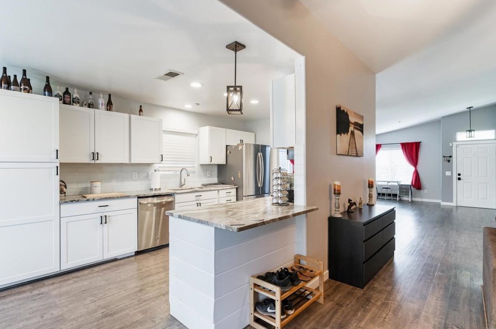 169 Shelby Ln, Fallbrook CA  92028-2722 exterior