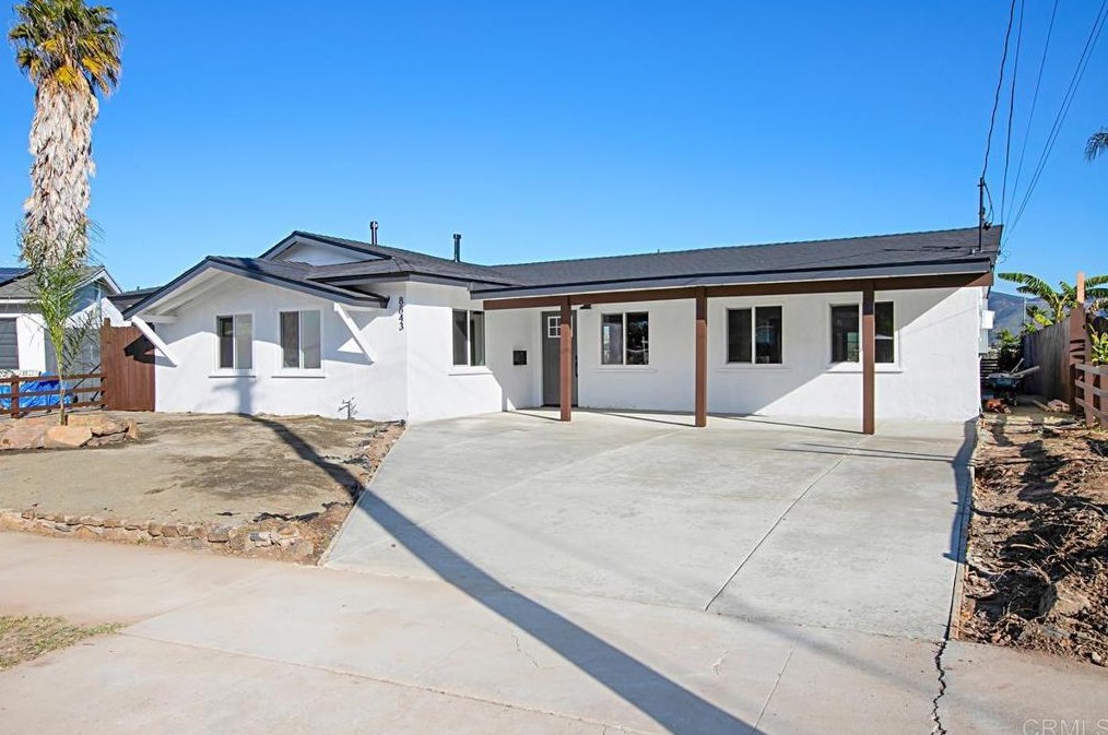 8843 Ellenwood Cir, Spring Valley, CA 91977-4744