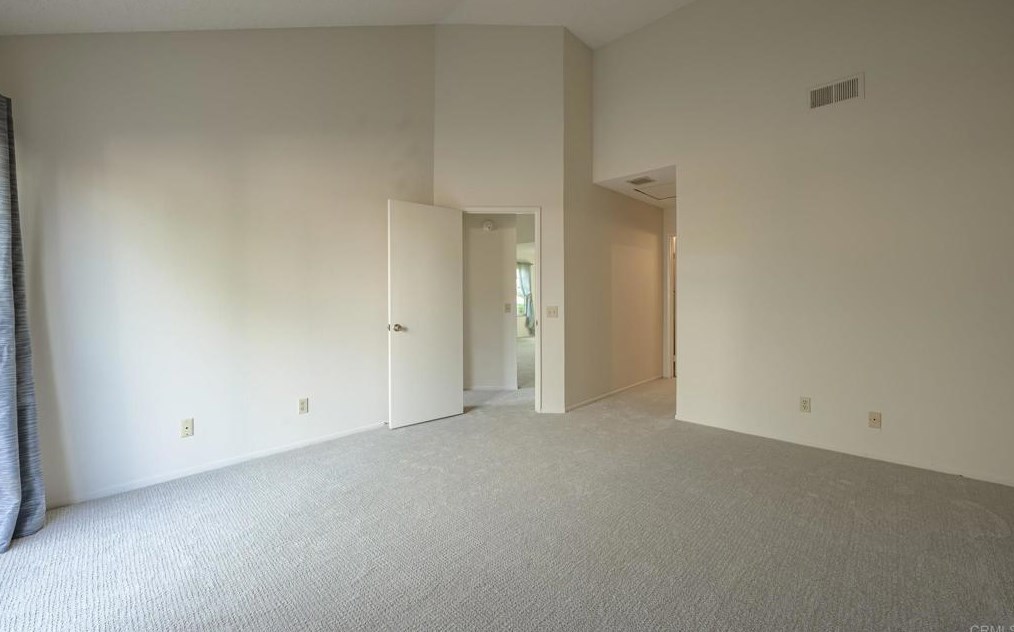 464 Nantucket Gln, Escondido CA  92027-2761 exterior