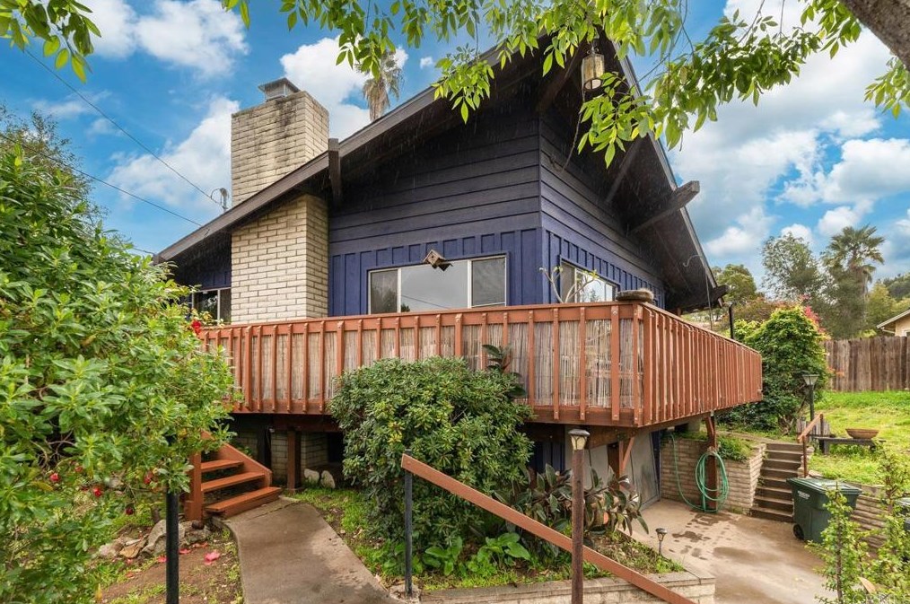 815 Vine St, Fallbrook, CA 92028-1536