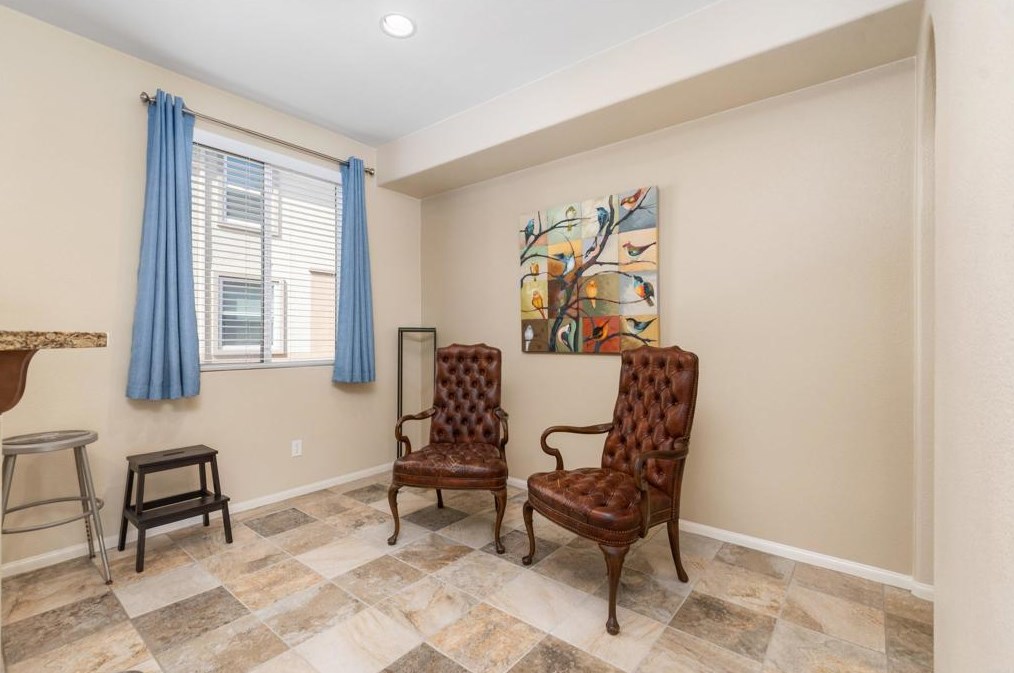 1886 Caminito Treviana, Chula Vista CA  91913-3924 exterior