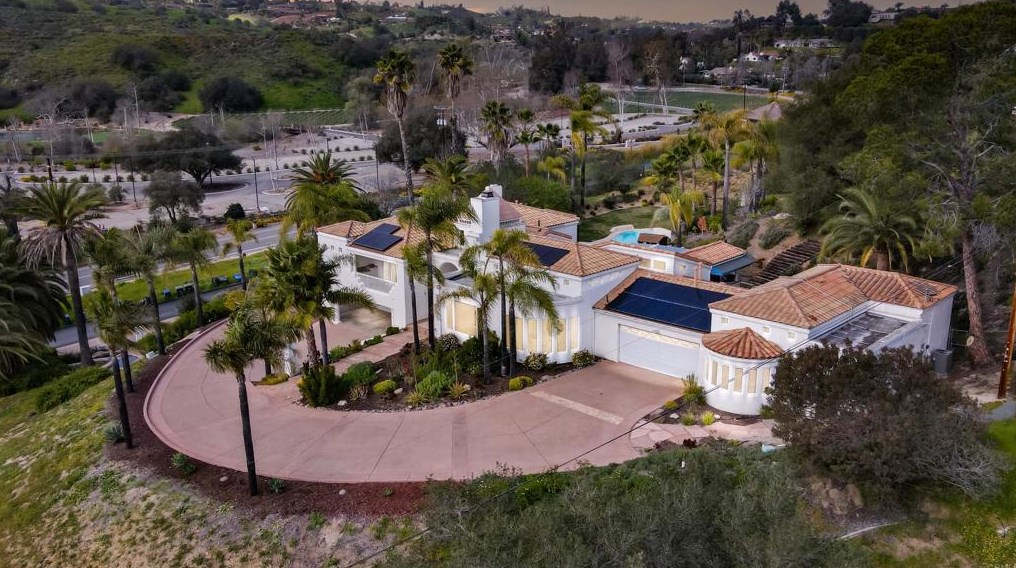3420 Laketree Dr, Fallbrook, CA 92028-9449