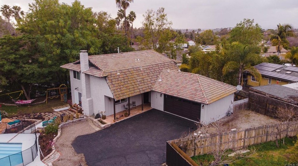 1214 Warmlands Ave, Vista, CA 92084