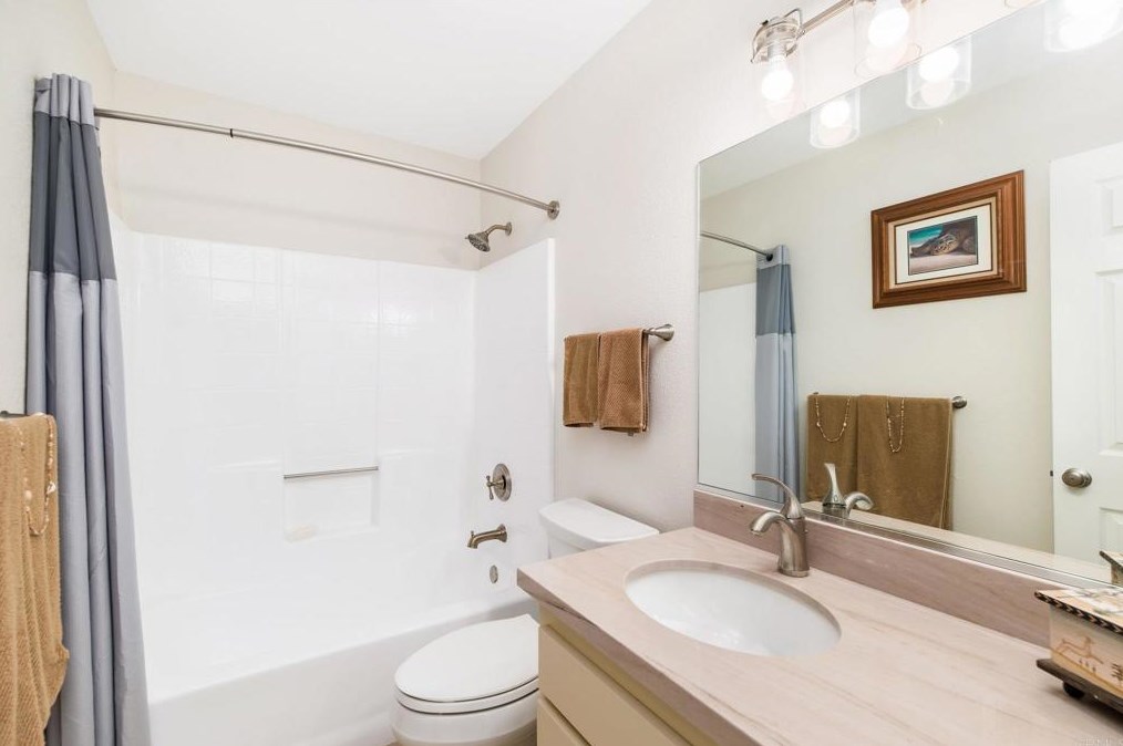 1039 Ridge Heights Dr, Fallbrook CA  92028-3672 exterior