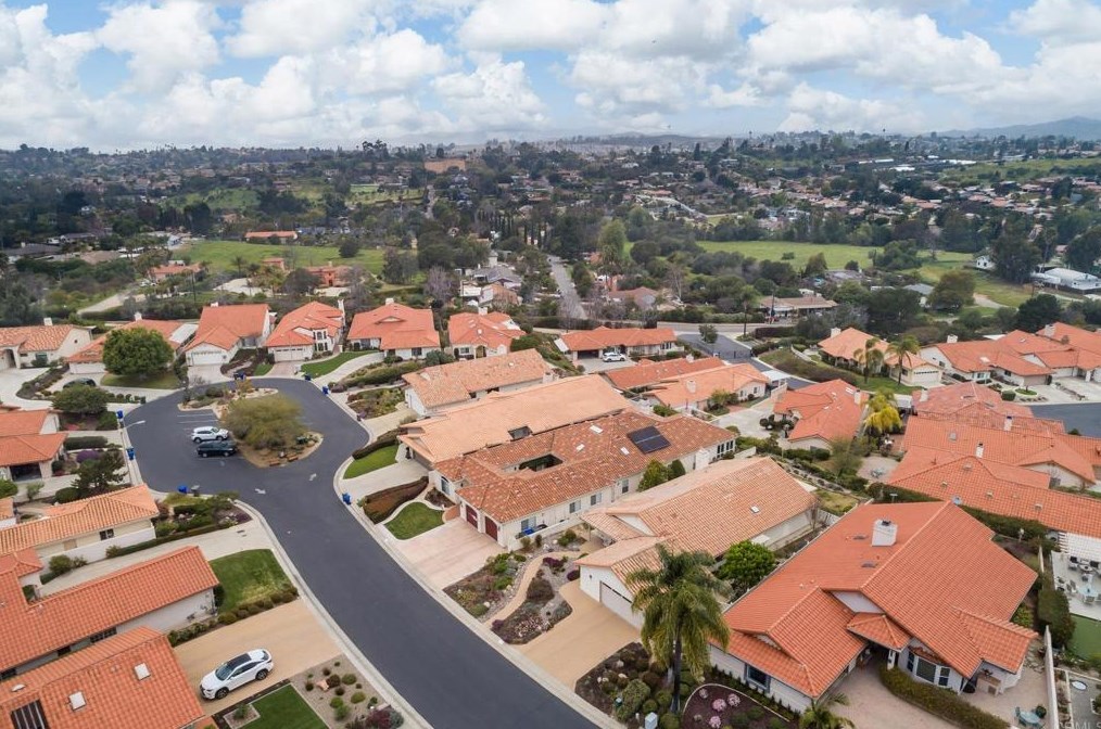 1039 Ridge Heights Dr, Fallbrook CA  92028-3672 exterior