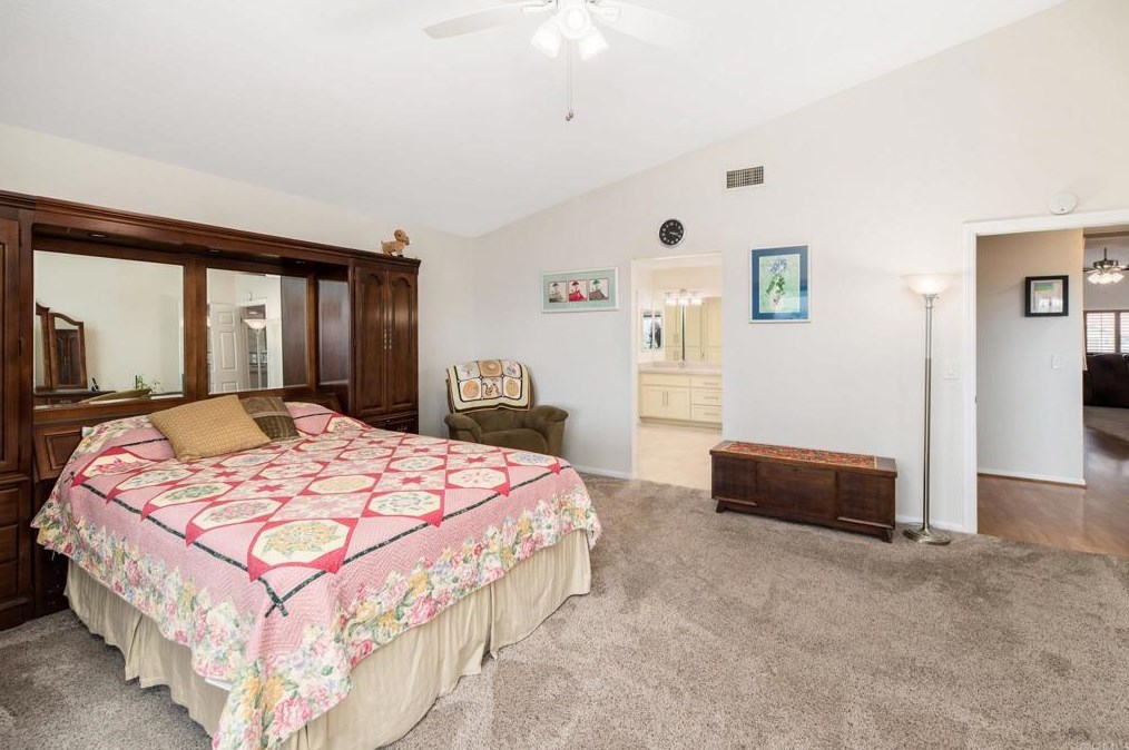 1039 Ridge Heights Dr, Fallbrook CA  92028-3672 exterior