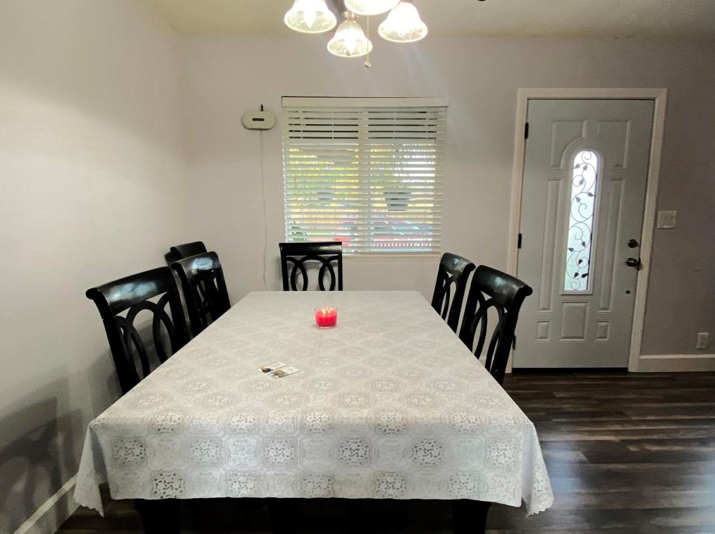 943 Midway Dr, Escondido CA  92027-1744 exterior