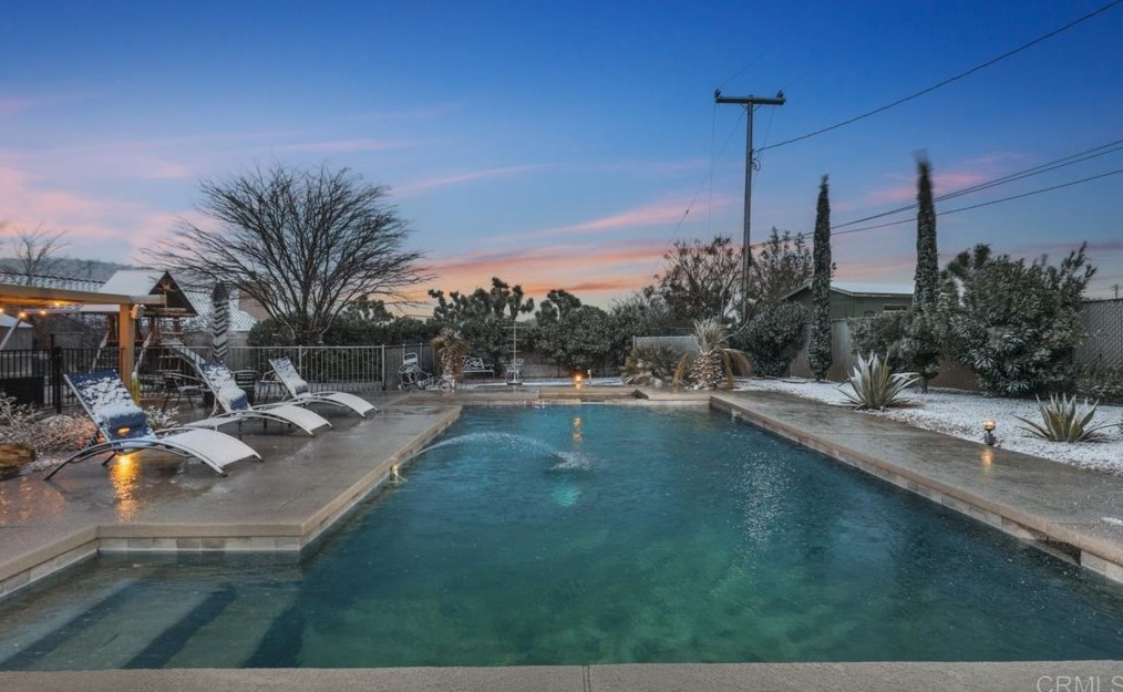 8265 Balsa Ave, Yucca Valley CA  92284-6112 exterior