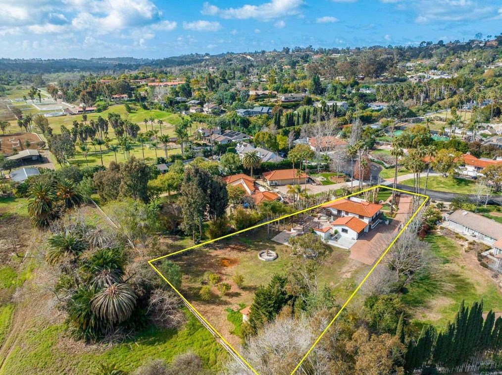 2562 Meadowmist Ln, Encinitas, CA 92024