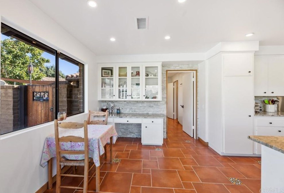 32172 Atosana, Pala CA  92061-1630 exterior