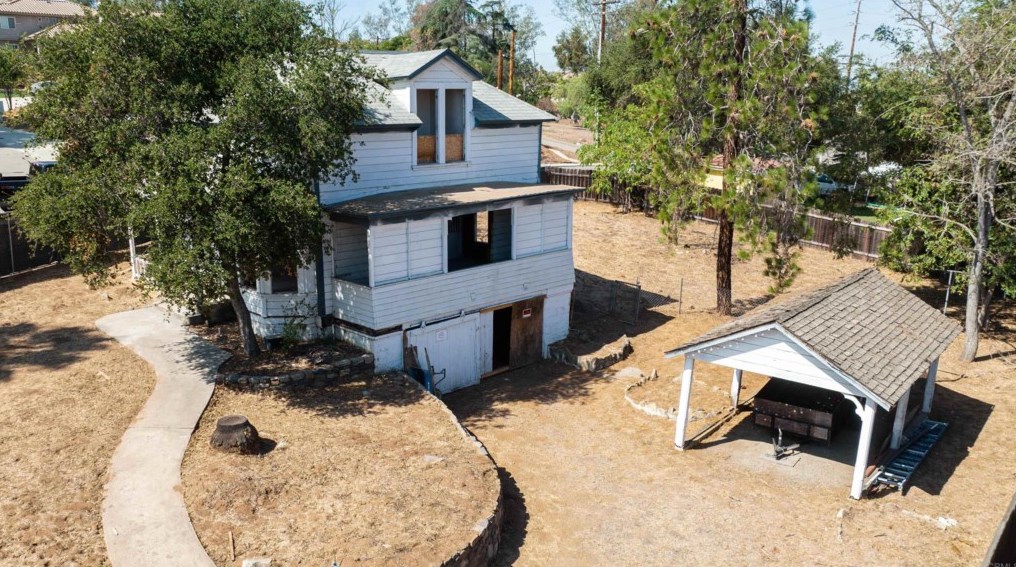 856 W Grand, Escondido, CA 92025