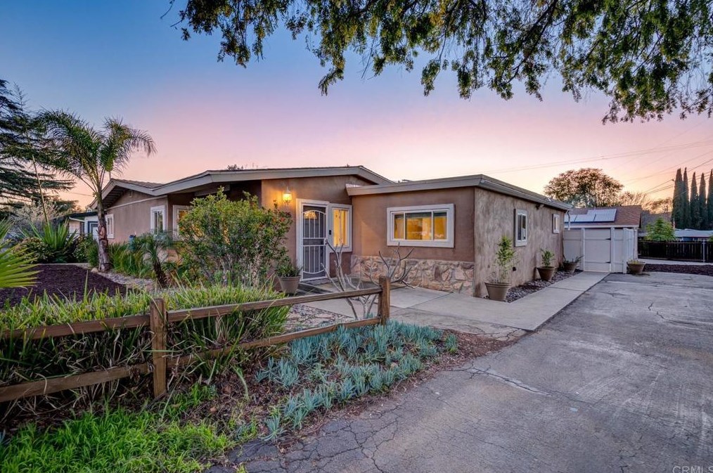 1925 Alexander Dr, Escondido CA  92025-6404 exterior