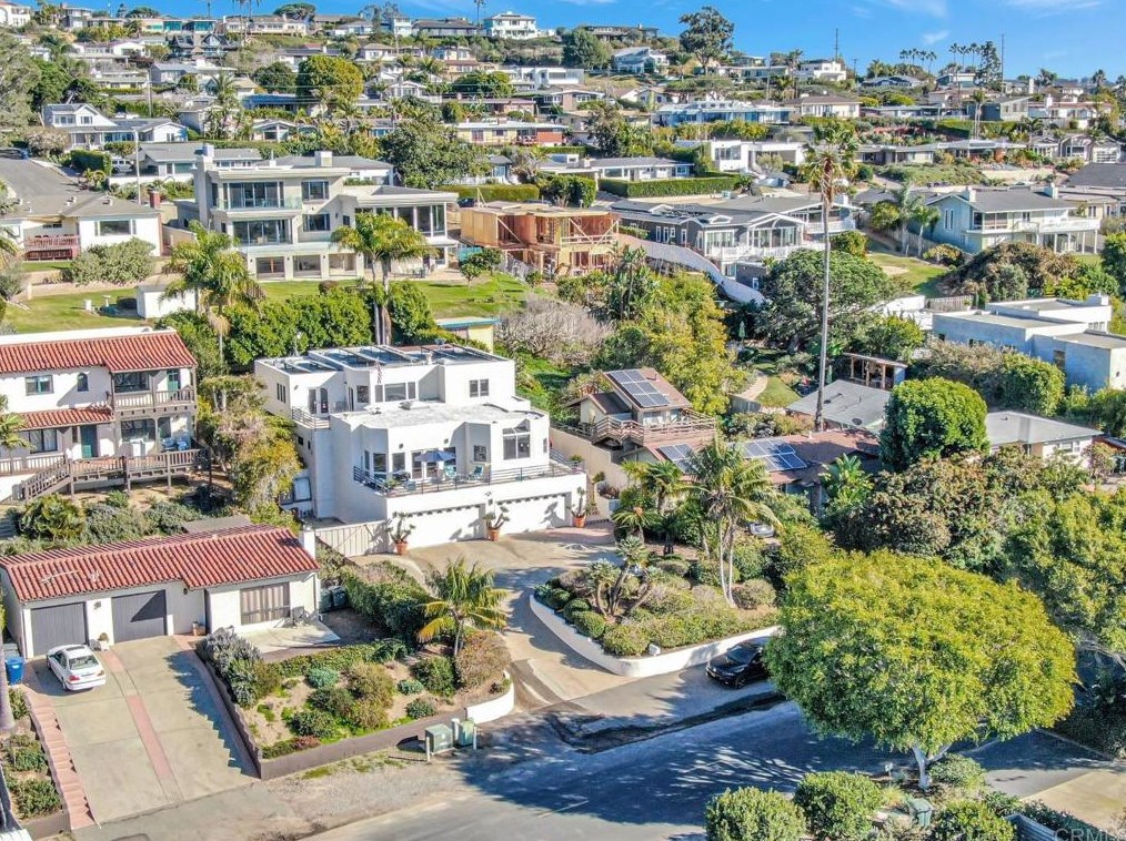 612 Barbara Ave, Solana Beach, CA 92075