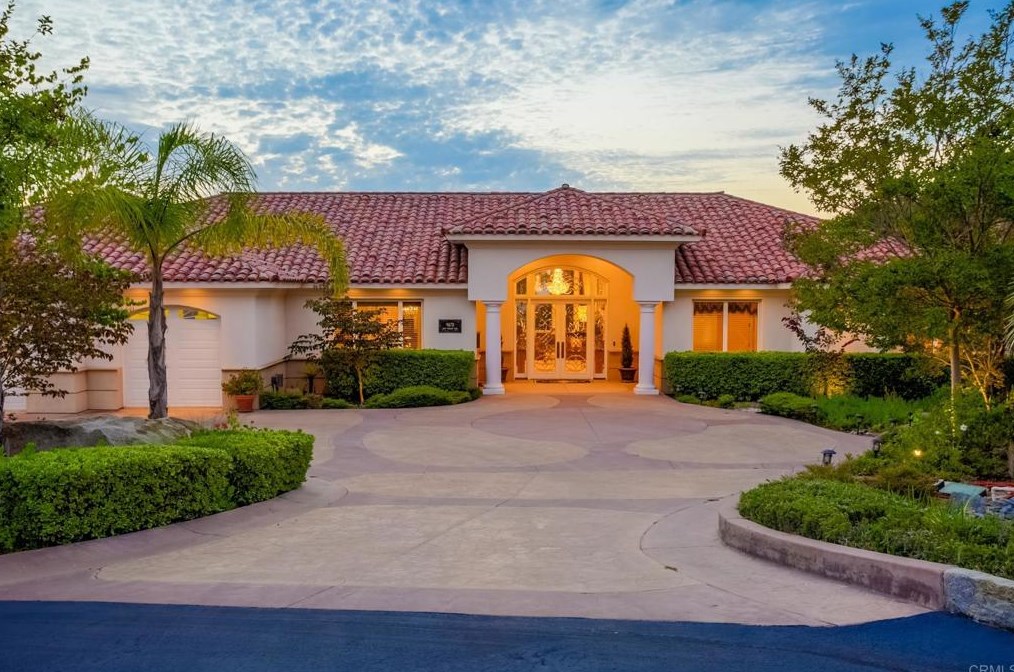 9678 Misty Meadow Ln, Escondido, CA 92026-6516
