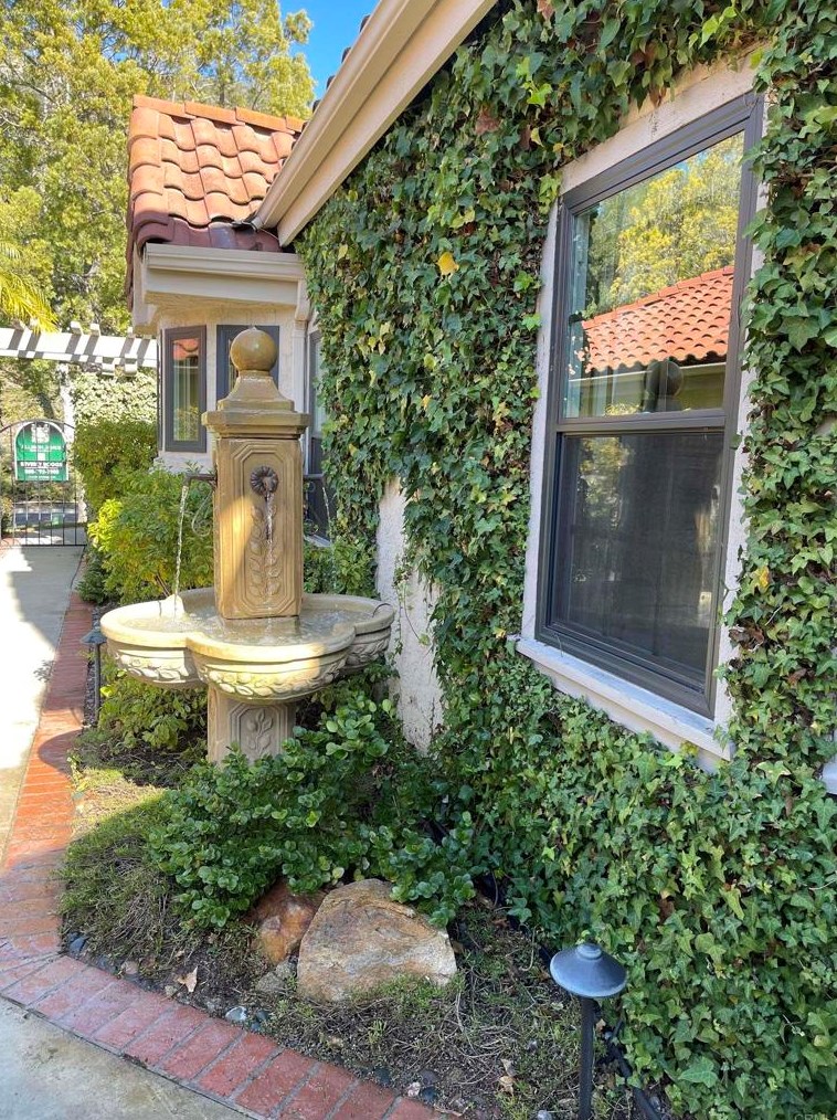 29062 Vista Valley Dr, Vista, CA 92084