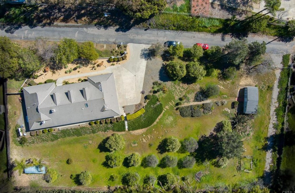 3985 Burma Spur, Fallbrook, CA 92028-9153