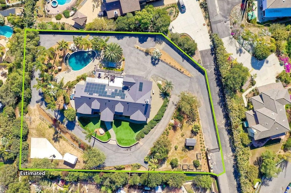 702 Hilo Way, Vista, CA 92081