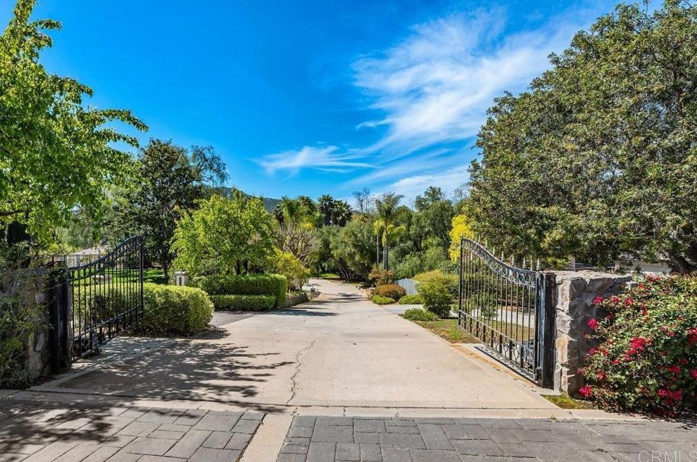 15066 Huntington Gate Dr, Poway, CA 92064-6706