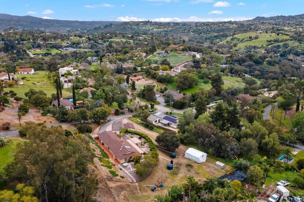 3428 Sunset Dr, Fallbrook CA  92028-9579 exterior