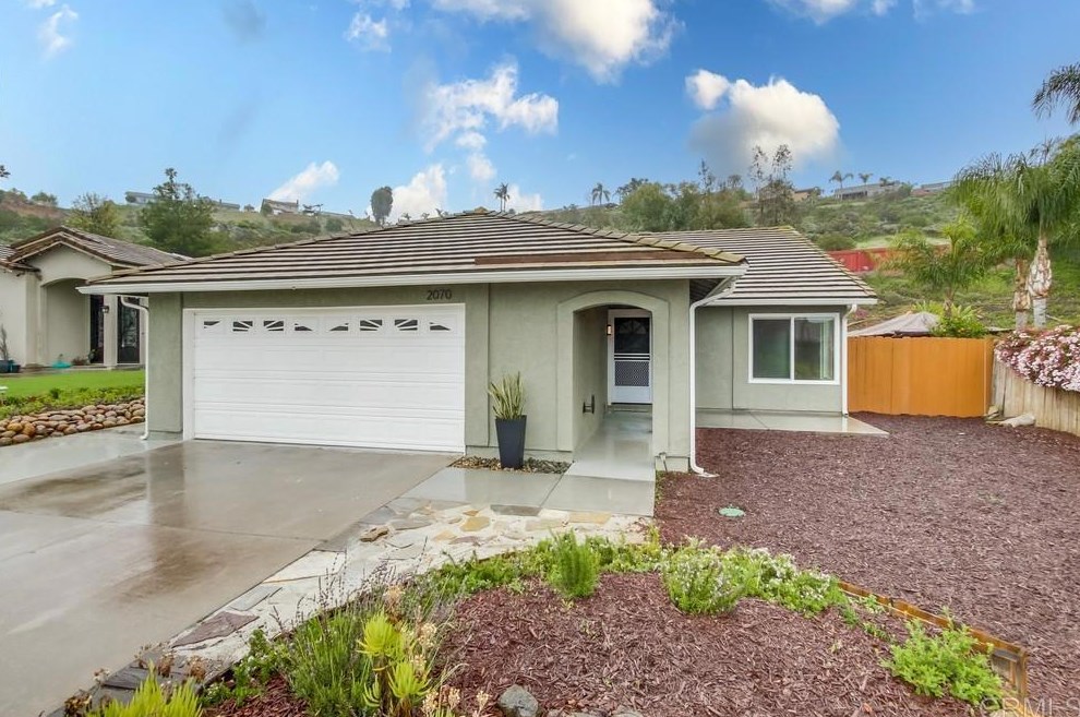 2070 Darlington Ct, El Cajon, CA 92019