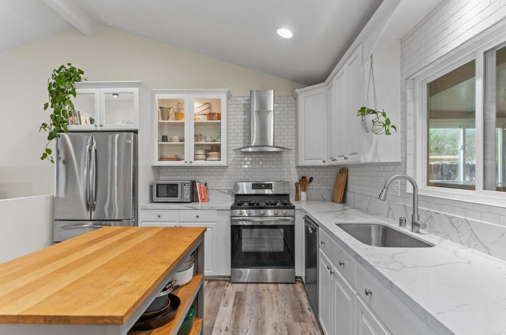 831 Avenida Taxco, Vista, CA 92084