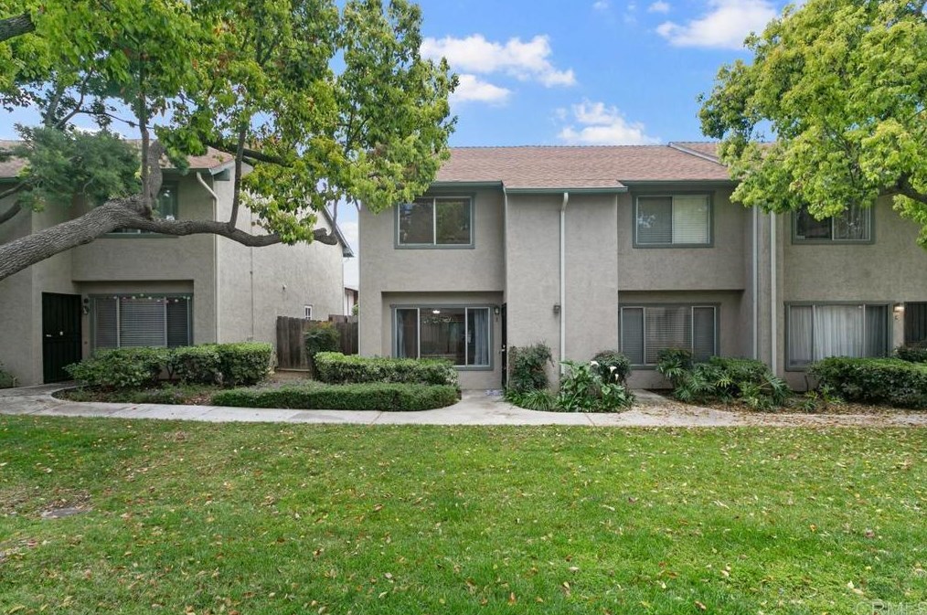 1123 Decker St #e, El Cajon, CA 92019