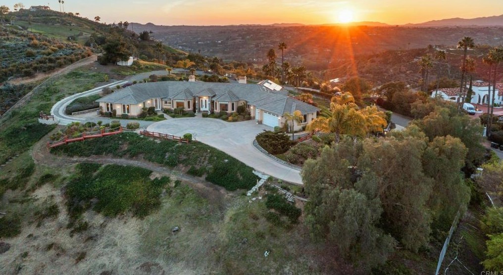 2974 Sumac Rd, Fallbrook CA  92028-8704 exterior