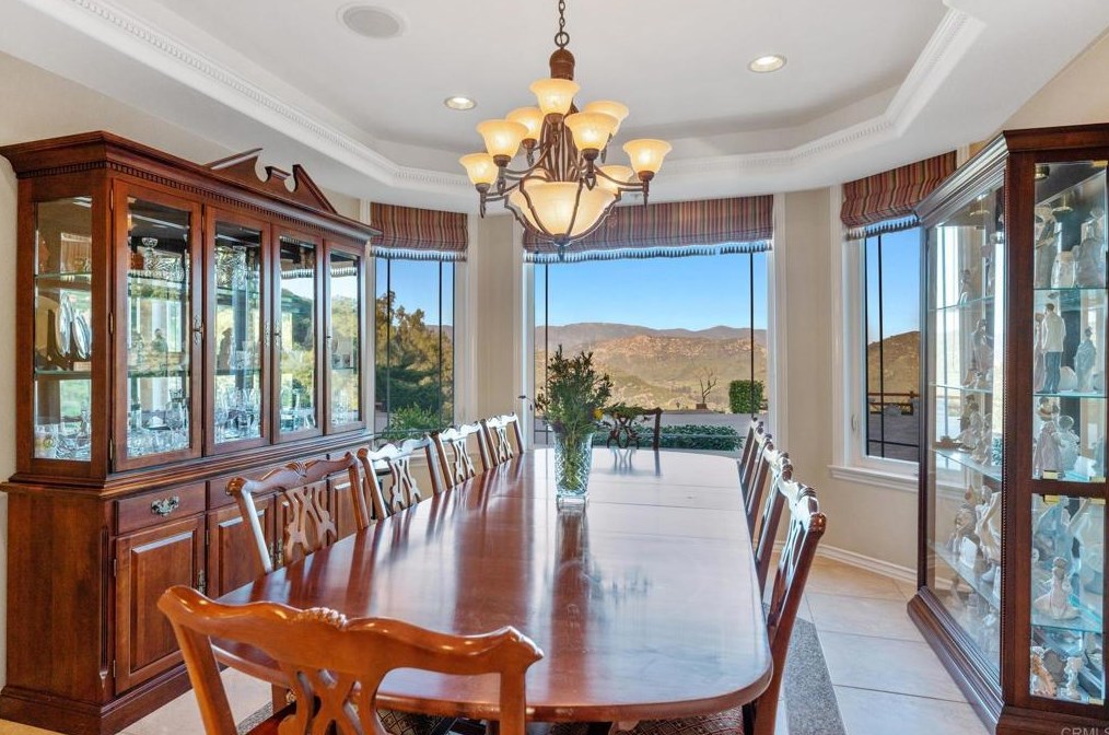 2974 Sumac Rd, Fallbrook CA  92028-8704 exterior